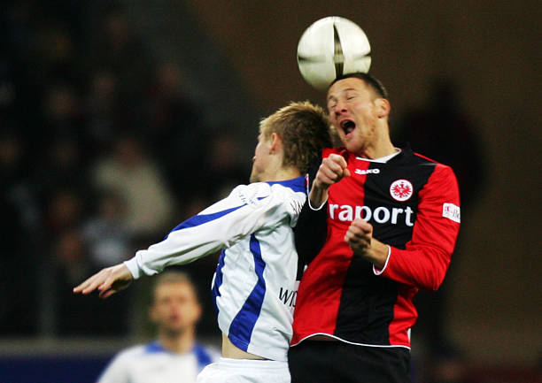 并直接策动 并直接策动