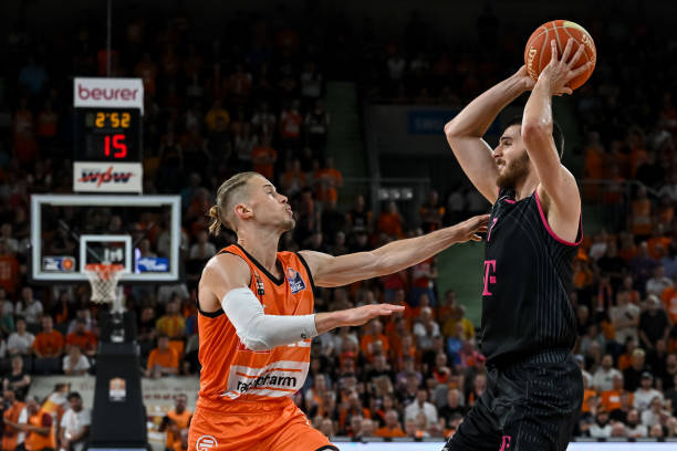 杨的持续引 杨的持续引