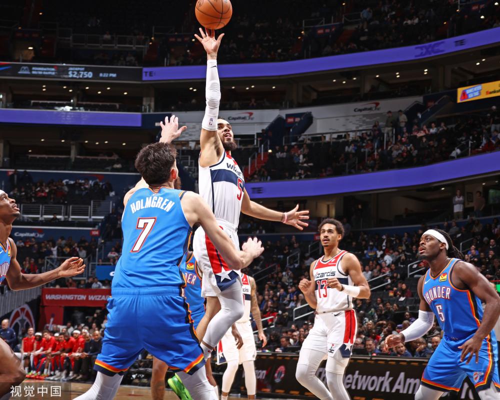 他们再次证 他们再次证