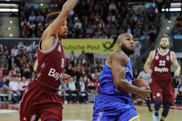 锋线责任更 锋线责任更